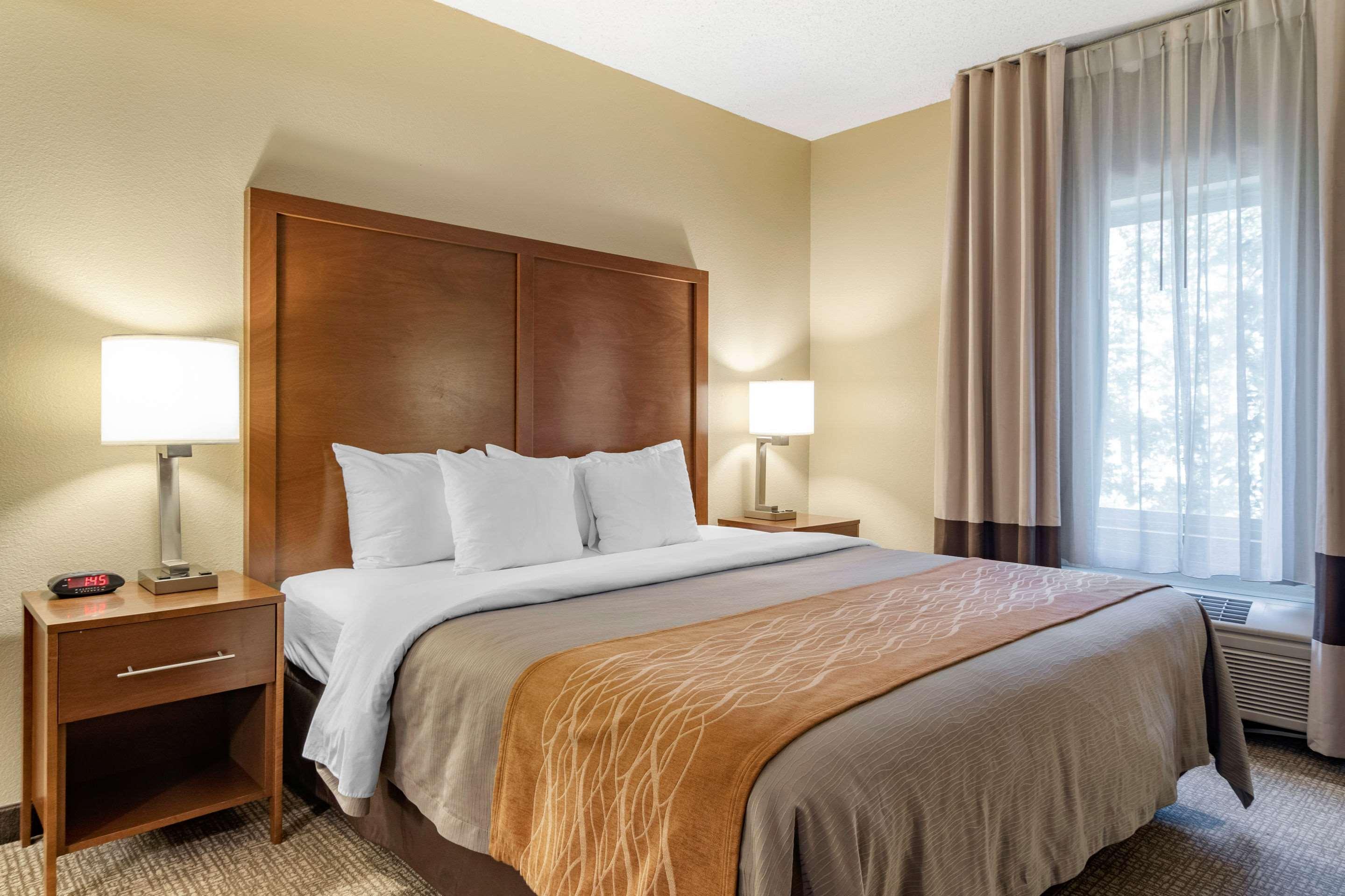 Comfort Inn & Suites Suwanee - Sugarloaf Екстер'єр фото